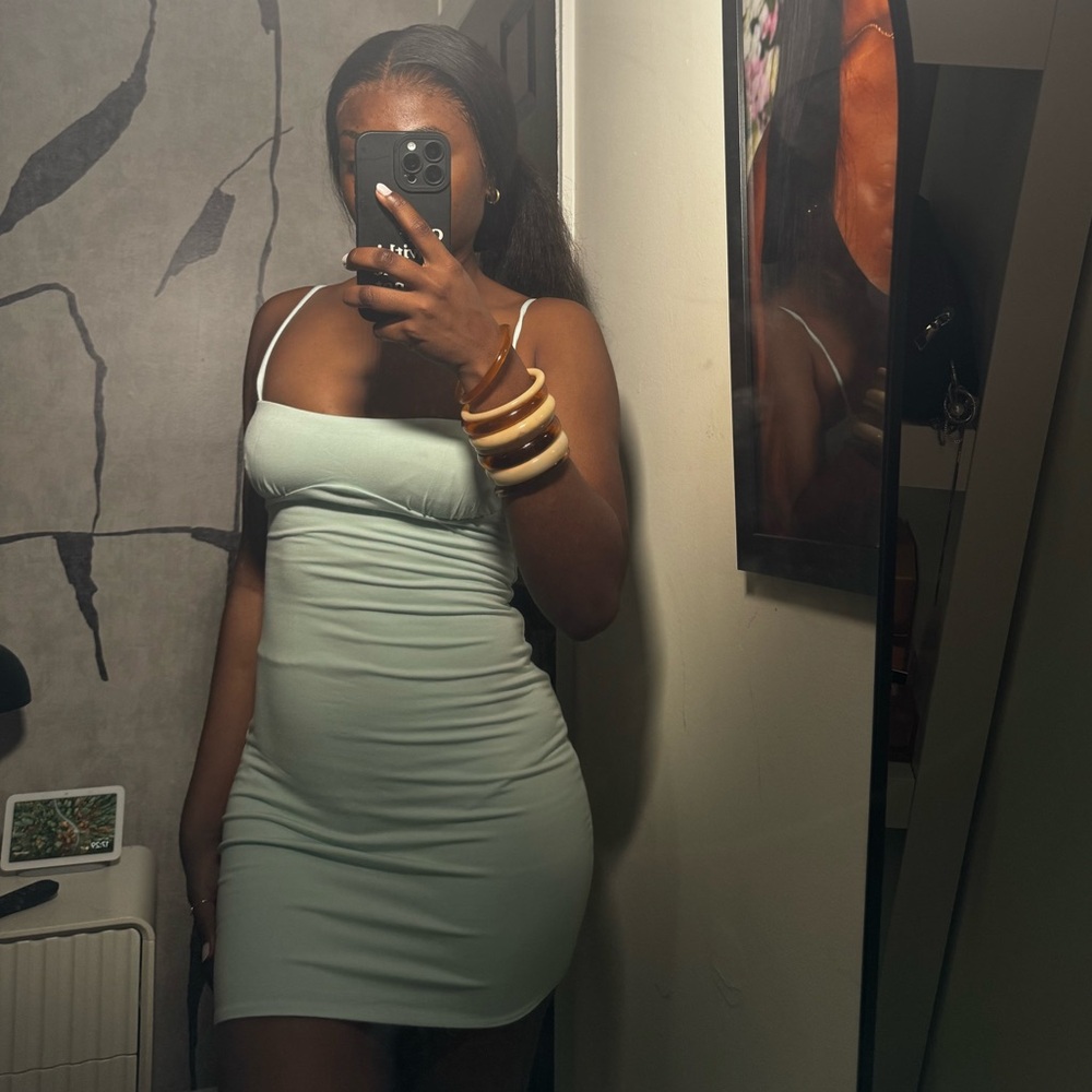 RUCHED BUST MINI DRESS IN MINT